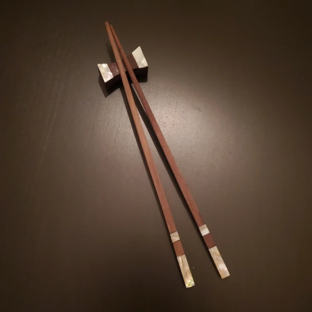 Chopsticks Your own set of chopsticks in a lovely ref box